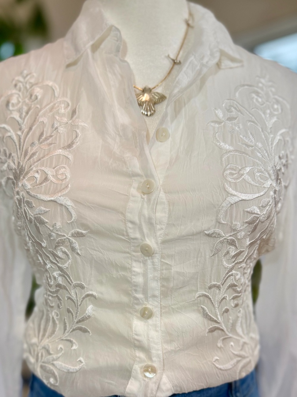 Johnny Was White Embroidered Button Front Boho Blouse Dainty XS Romantic Top - Picture 2 of 11
